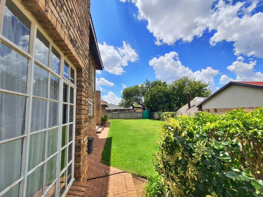 4 Bedroom Property for Sale in Miederpark North West